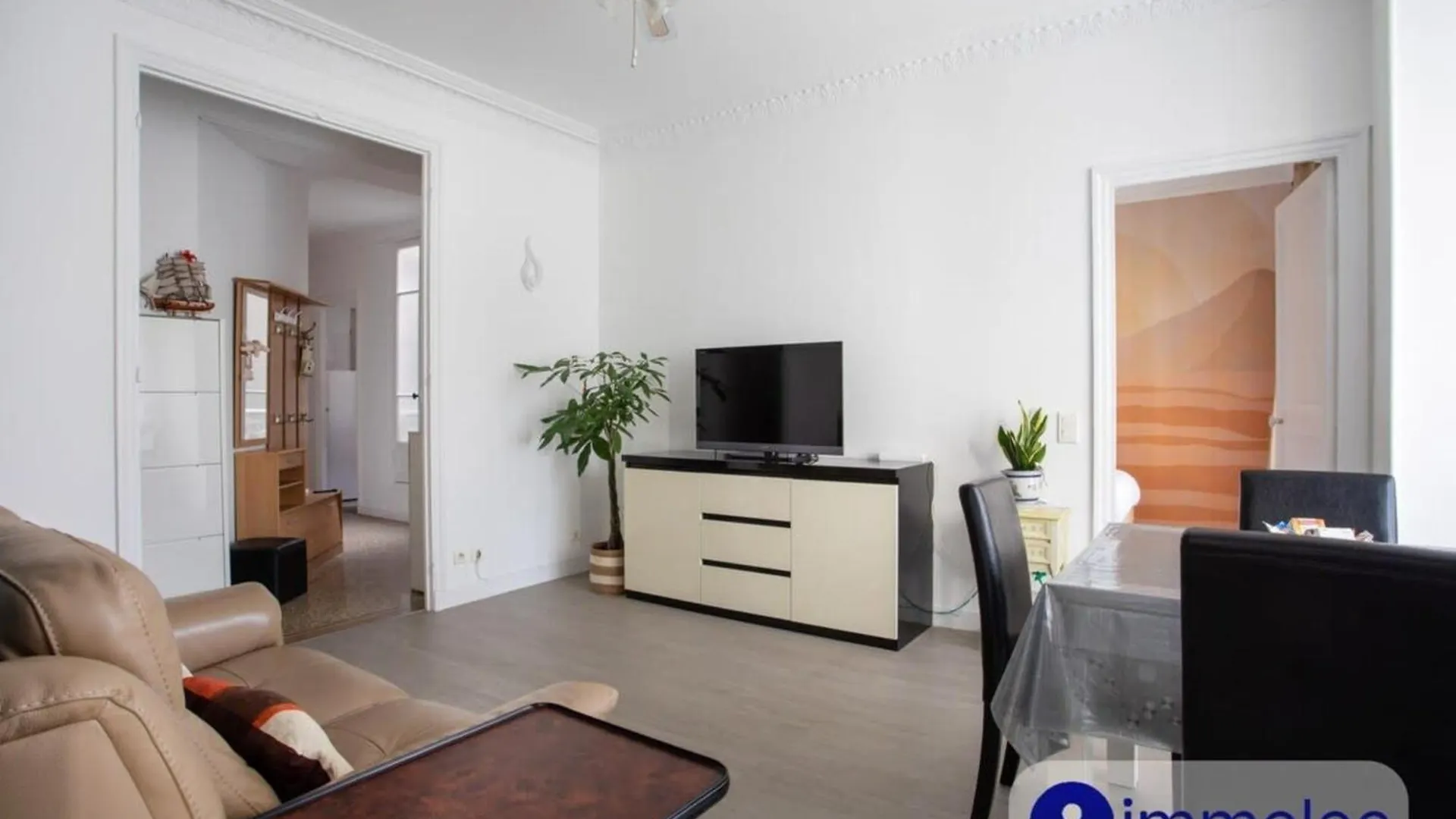 Apartment Near Station And Shops Nice