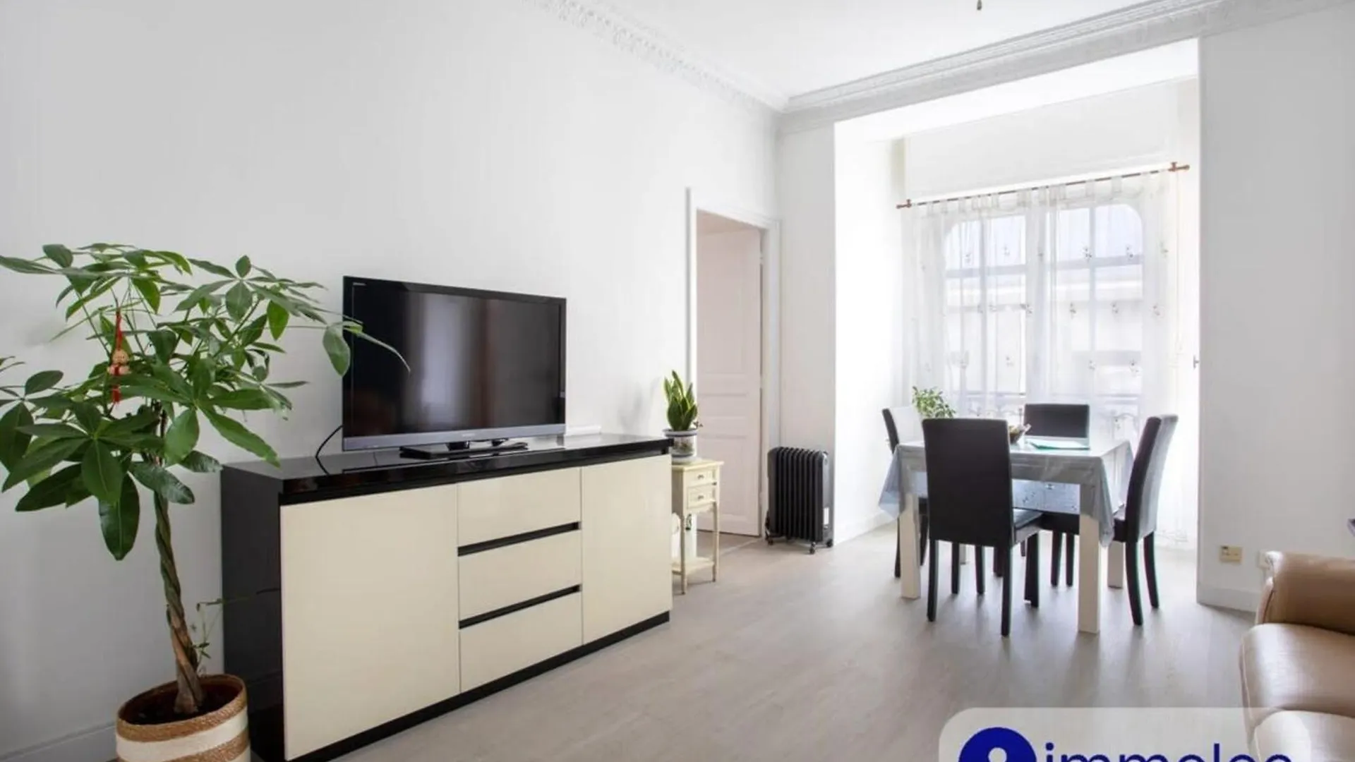 Apartment Near Station And Shops Nice